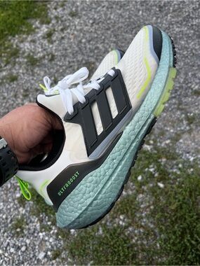 Adidas UltraBoost 21
COLD.RDY
Fall/Athletic Shoes
Size 8.5 Men/10 Women
